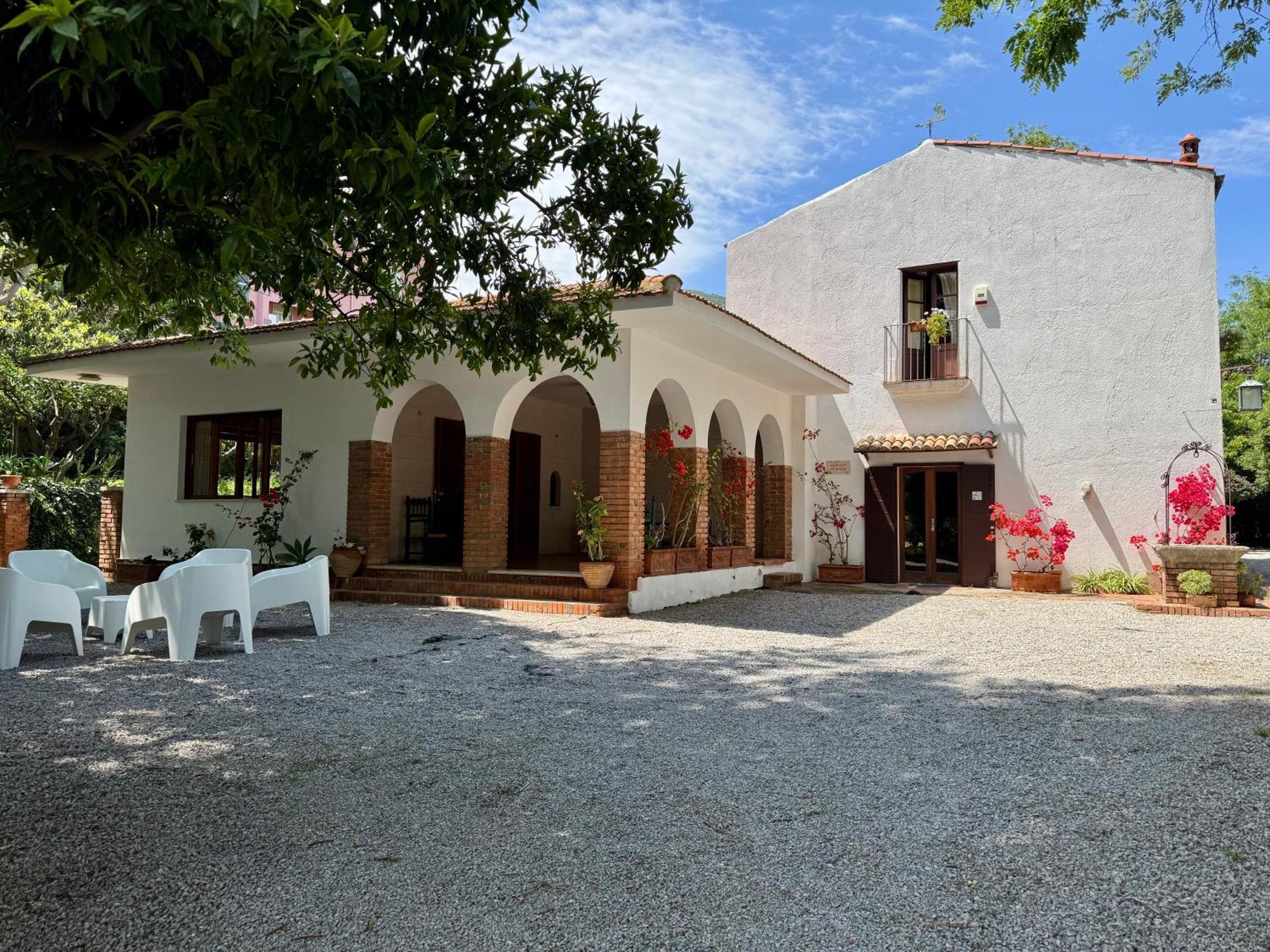 Villa Tana Pacenzia Чефалу Экстерьер фото